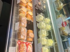 -红宝石·鲜奶小方·海派西点房(金杨店)
