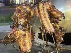 现烤架子肉-蘑菇拌面•正宗新疆菜