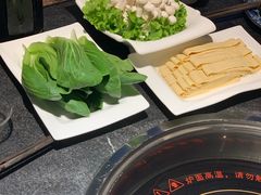 -大匠工房古船木艺术餐厅·猪肚鸡专门店(长白仙岛店)