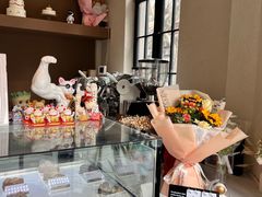 -Fridi Patisserie Cafe