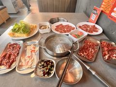 -张哞哞·鲜切牛肉自助火锅(高德置地店)