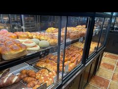 -红跑车蛋糕世界(清江路店)