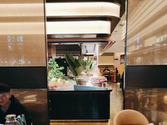 -钱小奴海鲜自助黑金店(杭州滨江龙湖店)