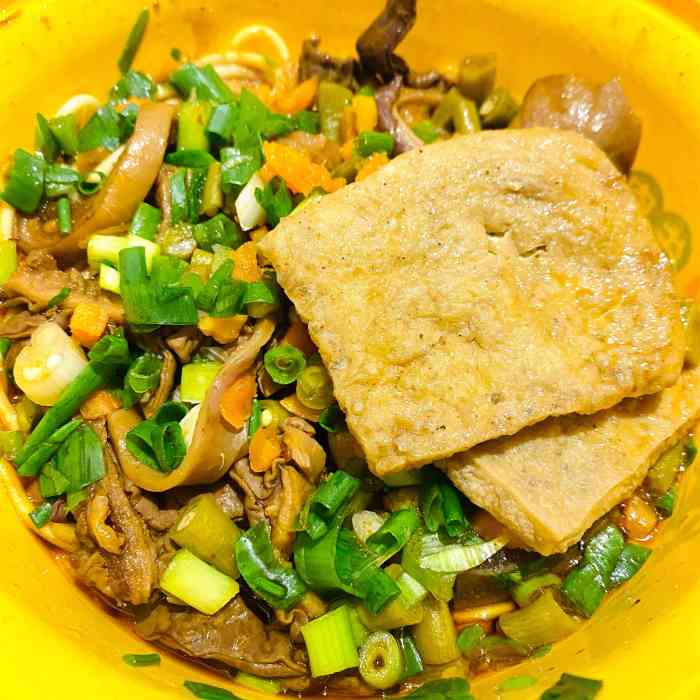 特色牛肉面馆(武汉店)-"我对这家店这是一脸冷漠,里面下面的老爹爹