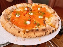 烟熏三文鱼和刺山柑披萨-IL TEATRO 精品意大利餐厅