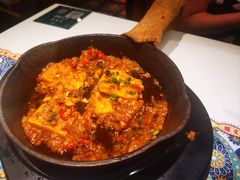 咕嘟肉末包浆豆腐-云海肴·汽锅鸡·云南代表菜(天山百盛优客店)
