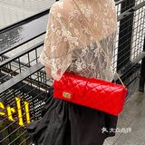 一人一个！体验一下2⃣️折买香奈儿的快乐💃