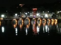 -Lake Shore Hotel & Restaurant