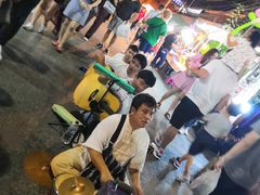 -周日夜市