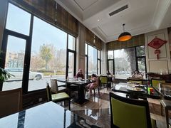 -棕榈阁·巴西烤肉海鲜自助餐厅(中州皇冠假日酒店)