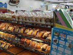 -全家便利店(莲花池东路店)