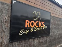 -12 Rocks Beach Bar Cafe