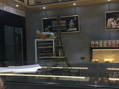 面包甜点陈列柜-依茉朵(锦秋新天地店)
