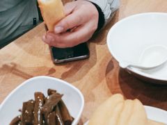 -三好食堂(煎饺·馄饨·肉饼米线·盛世广场店)