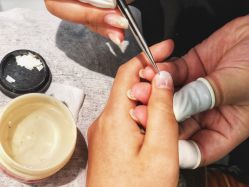 -纤指百魅美甲美睫