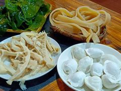 -苟味道老火锅(黄桷坪店)