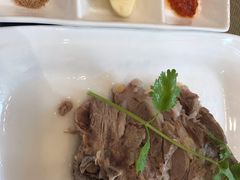 手抓羊肉-飞天大厦清真餐厅