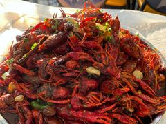 秘制辣卤小龙虾-辣螃铠盆盆蟹大排档(总店)