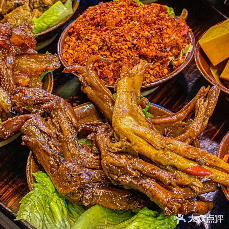 重庆老巷子吃火锅🔥满满烟火气息｜汤圆一绝
