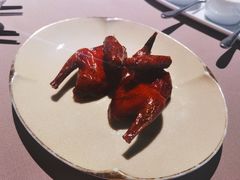 脆皮乳鸽-荣轩(新荣记环球金融中心店)