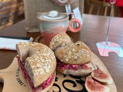 -Catch Bagel(芳草地店)