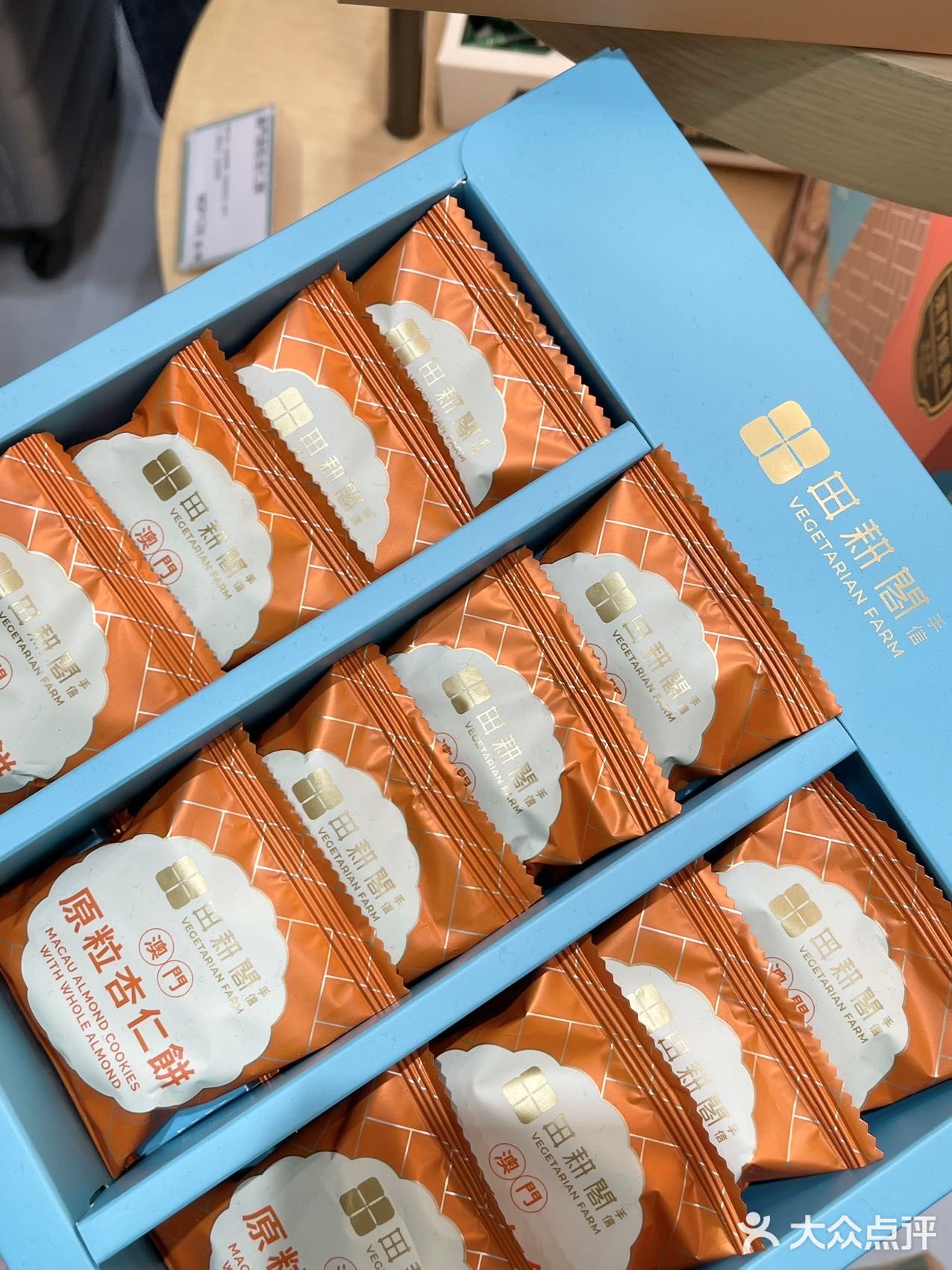 谁能解释一下澳门这个情况…根本挤不进去… 