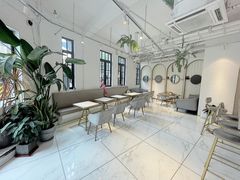 -Fridi Patisserie Cafe