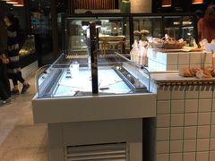 -Dough&Joe团憩(瑞虹天地月亮湾店)