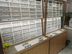 -视野联行眼镜·蔡司·控优点授权(长白万象汇店)