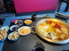 -九鼎轩脆毛肚火锅(南京东路店)