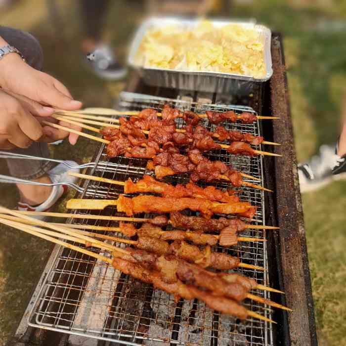 十八湾大草坪烧烤户外拓展基地(十八湾旗舰店)