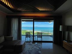 -三亚湾海居铂尔曼度假酒店