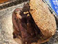 -老天桥酱肉烧饼夹肘子(天桥店)