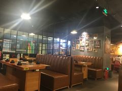 -肥肥虾庄·金牌油焖大虾(杨园滨江时代walk店)