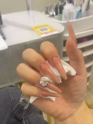 -iU美甲美睫