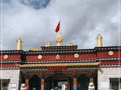 -噶丹松赞林寺