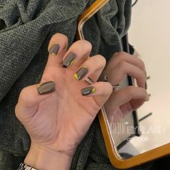 -吉吉靓甲美睫