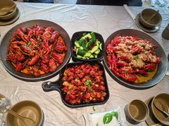 -巴厘龙虾·榜首油焖大虾(音乐学院·沿江酒馆店)