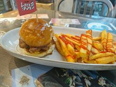 -鼓楼吃面·肉啃肉(南锣鼓巷店)