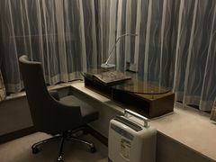 房间书桌-香港观塘帝盛酒店
