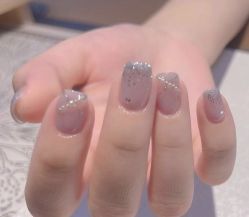 -花系美·美甲美睫精品店