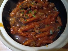 -帅巴人舅母子腊蹄民俗村