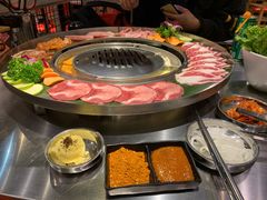 -哈哈碳都·牛肋条无限自助烤肉(台江万达店)