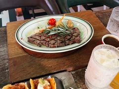 -Famous肥猫墨西哥音乐餐吧(五棵松华熙LIVE店)