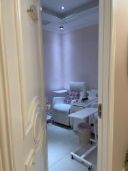 -蕾蕾美颜美容美体