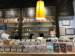 -猫的天空之城概念书店(杭州南宋御街店)