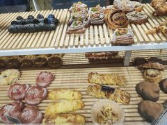 -焙丽拾光(麦凯乐直营店)