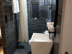 -峨眉山友好酒店(金顶雷洞坪店)