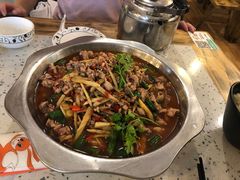 -兔行天下-鸿鹤鲜锅兔(中海国际店)