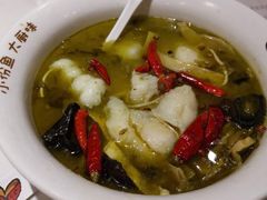 -渝是乎酸菜鱼(龙旗购物中心店)